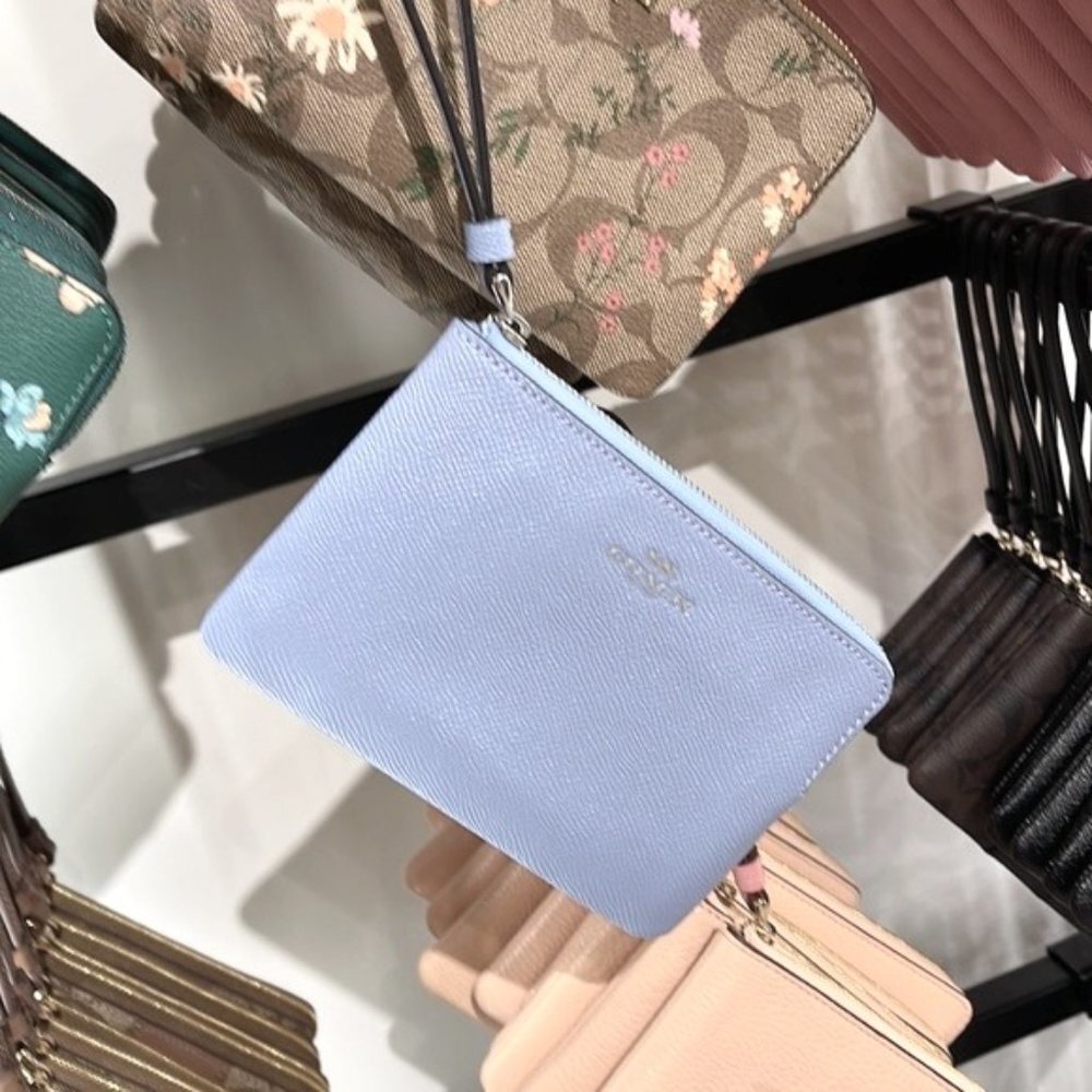 Coach Corner Zip Wristlet Silver / Blue Leather NWT